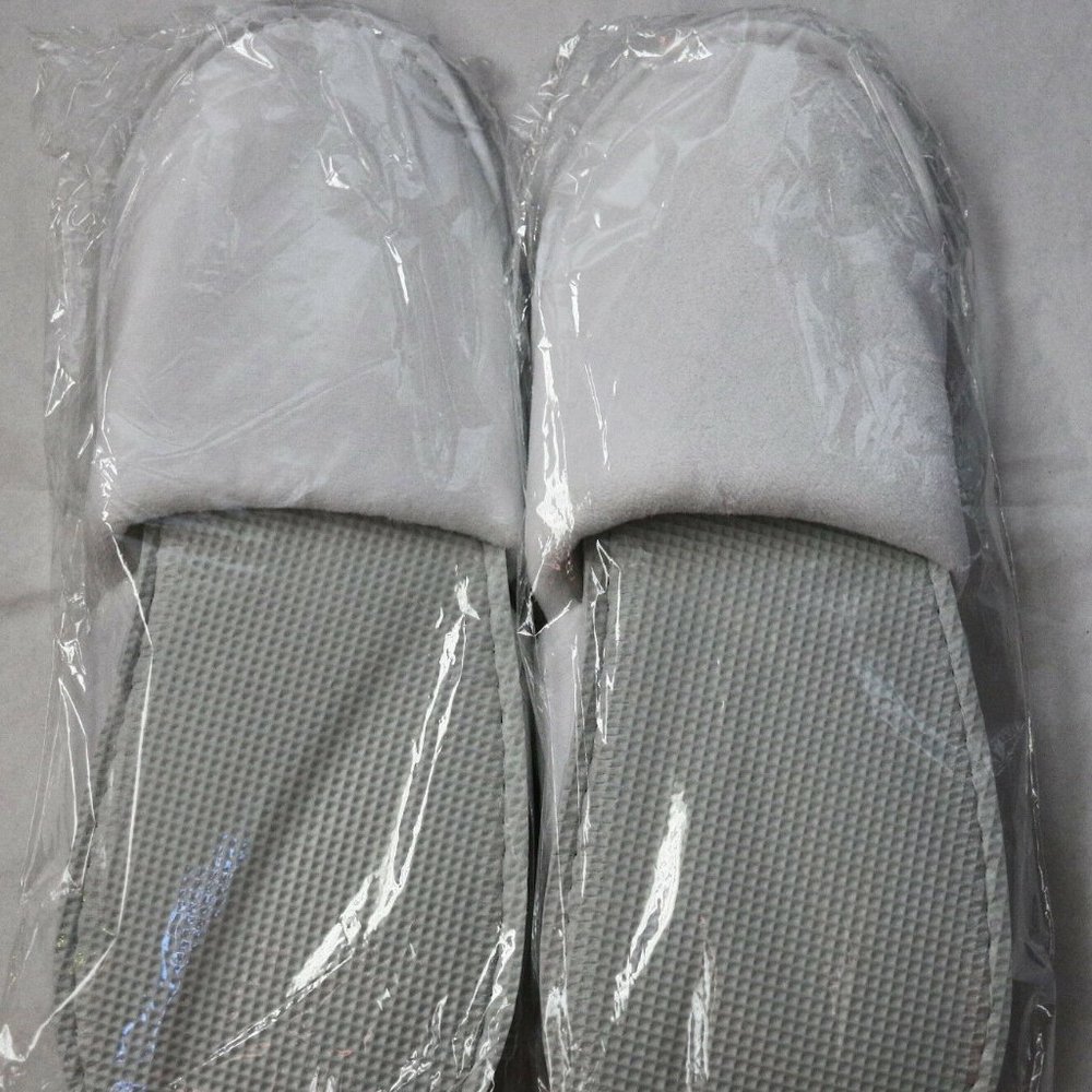 2 White Plush Slippers 12" Closed Toe Park Hyatt Luxury Hotel Spa Lot